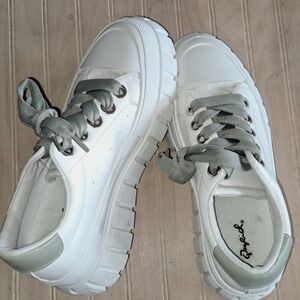 Qupid Chunky Platform Low Top Laced Up Trendy Fun Stylish Y2K Sneakers Shoes